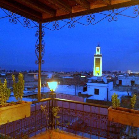 Riad Benchekroun مكناز المظهر الخارجي الصورة