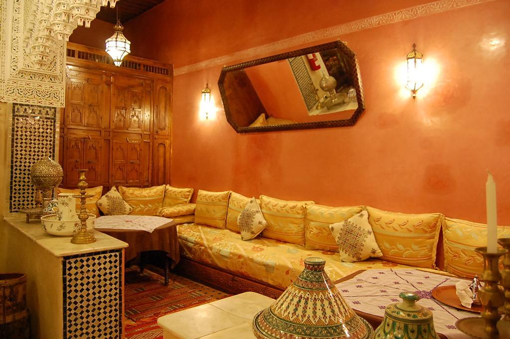 Riad Benchekroun مكناز المظهر الخارجي الصورة