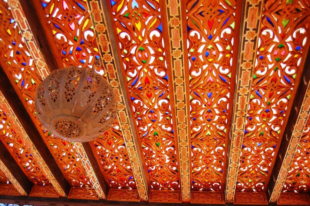 Riad Benchekroun مكناز المظهر الخارجي الصورة