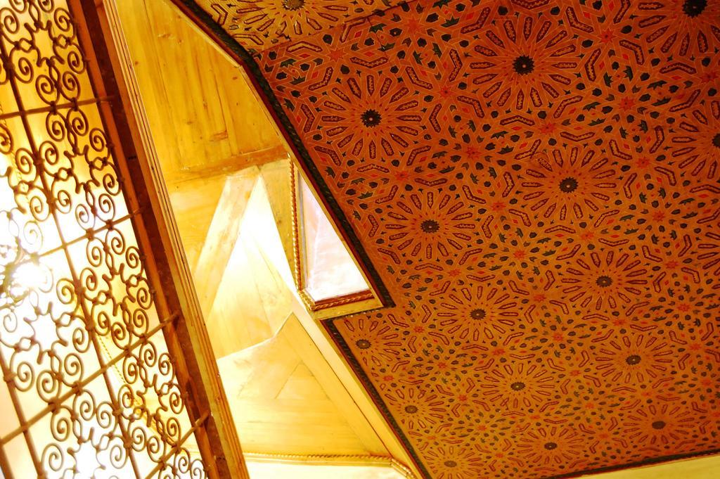 Riad Benchekroun مكناز المظهر الخارجي الصورة