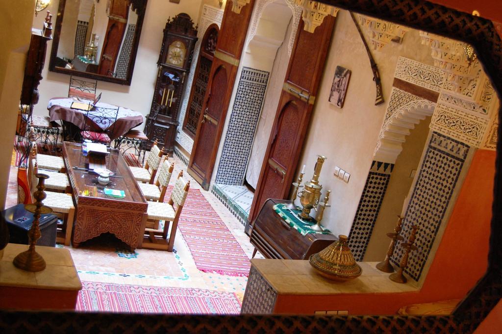 Riad Benchekroun مكناز المظهر الخارجي الصورة