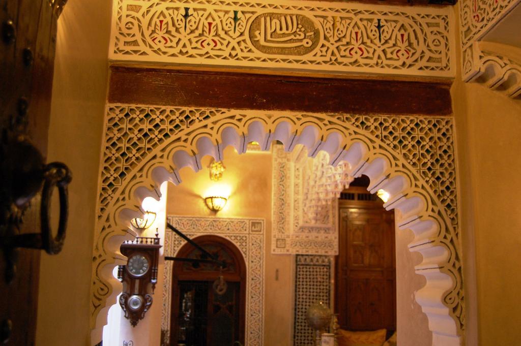 Riad Benchekroun مكناز المظهر الخارجي الصورة