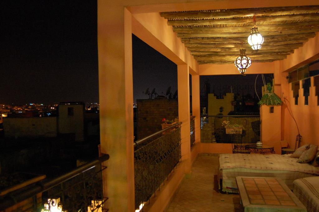 Riad Benchekroun مكناز المظهر الخارجي الصورة