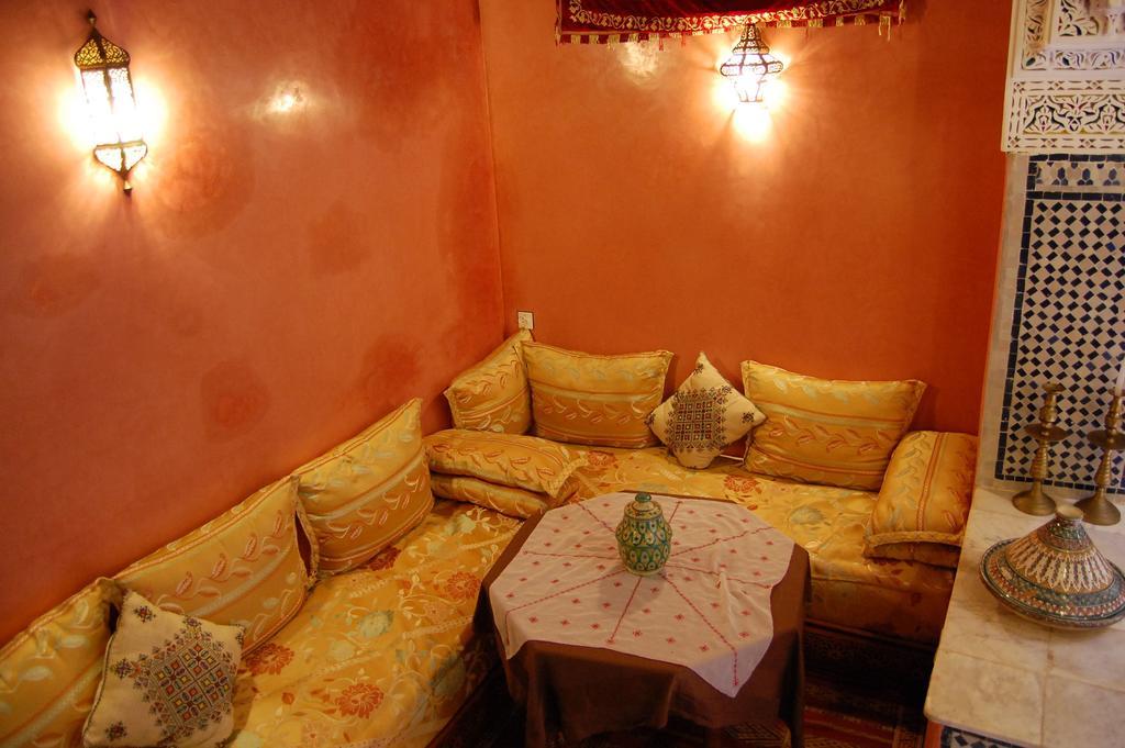 Riad Benchekroun مكناز المظهر الخارجي الصورة