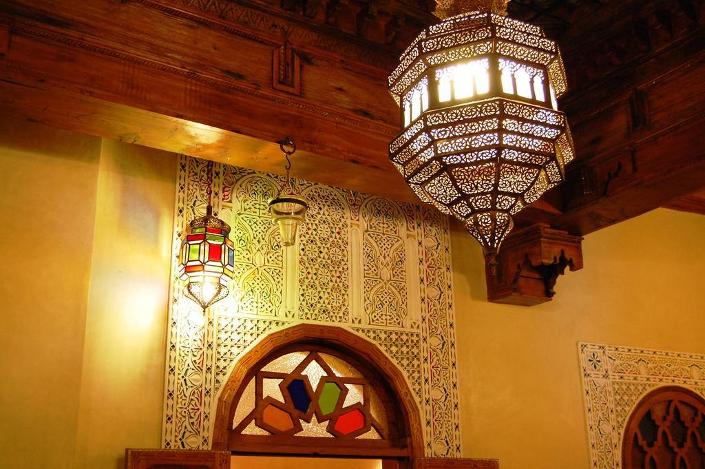 Riad Benchekroun مكناز المظهر الخارجي الصورة
