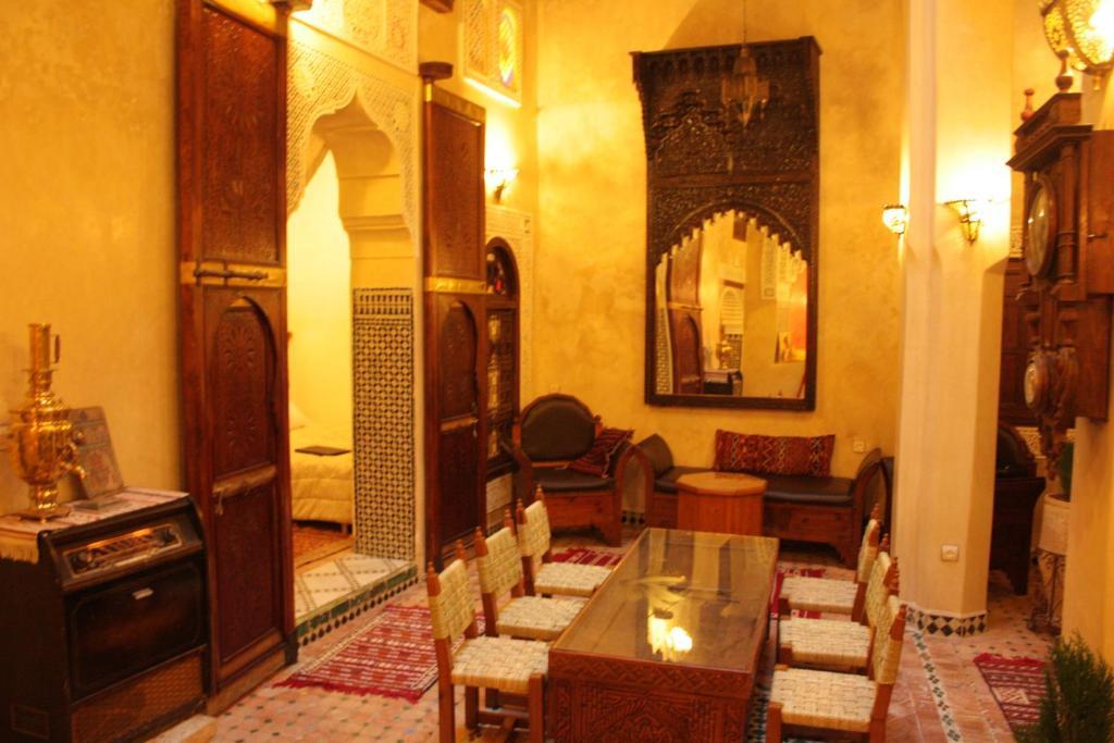 Riad Benchekroun مكناز المظهر الخارجي الصورة