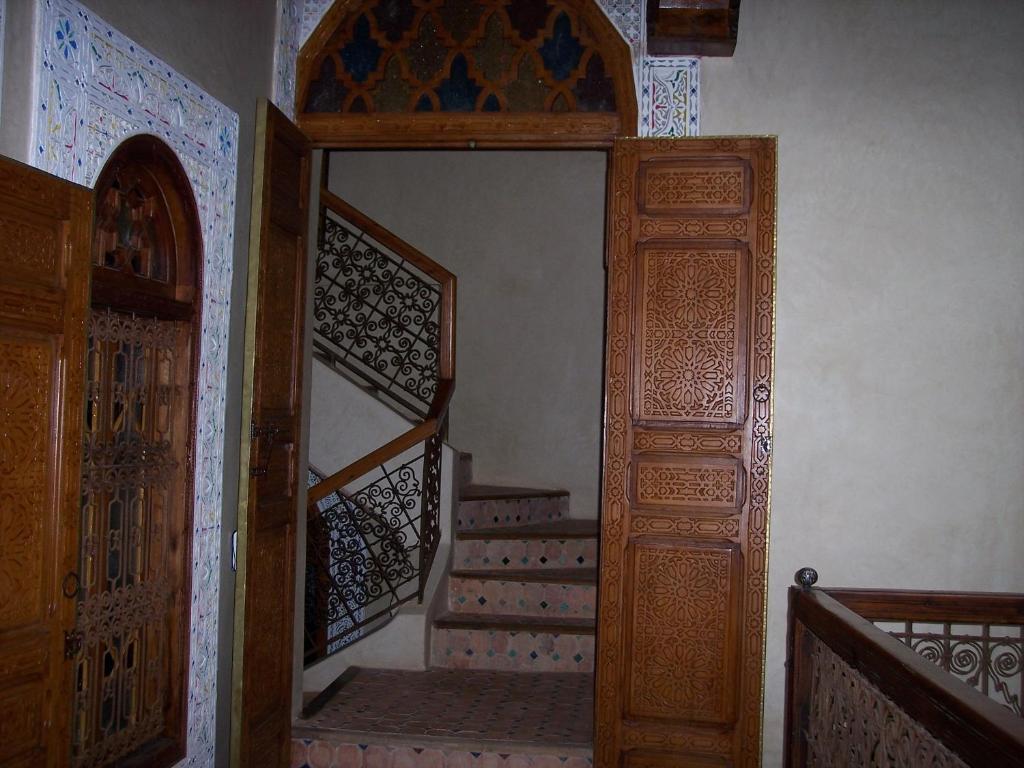 Riad Benchekroun مكناز المظهر الخارجي الصورة