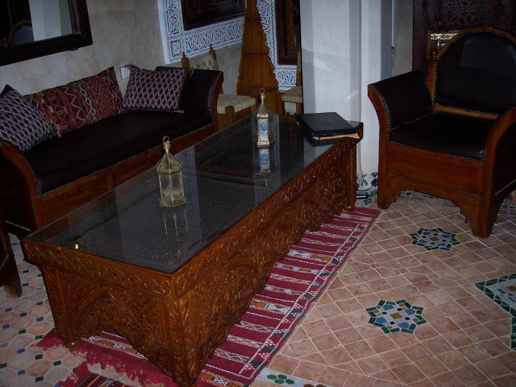 Riad Benchekroun مكناز المظهر الخارجي الصورة