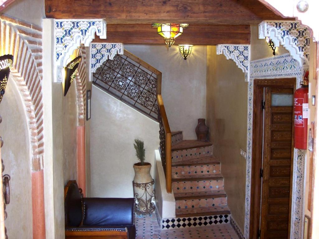 Riad Benchekroun مكناز المظهر الخارجي الصورة